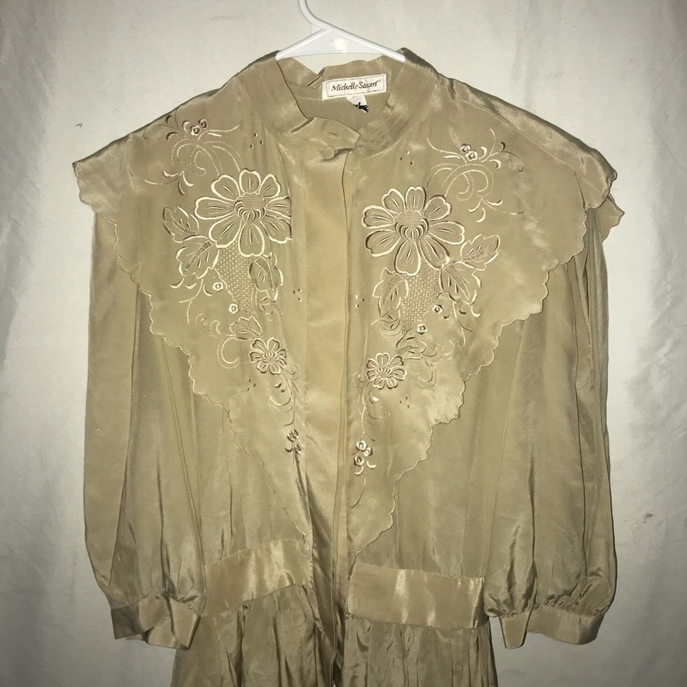 Vintage silky dress with detailed design